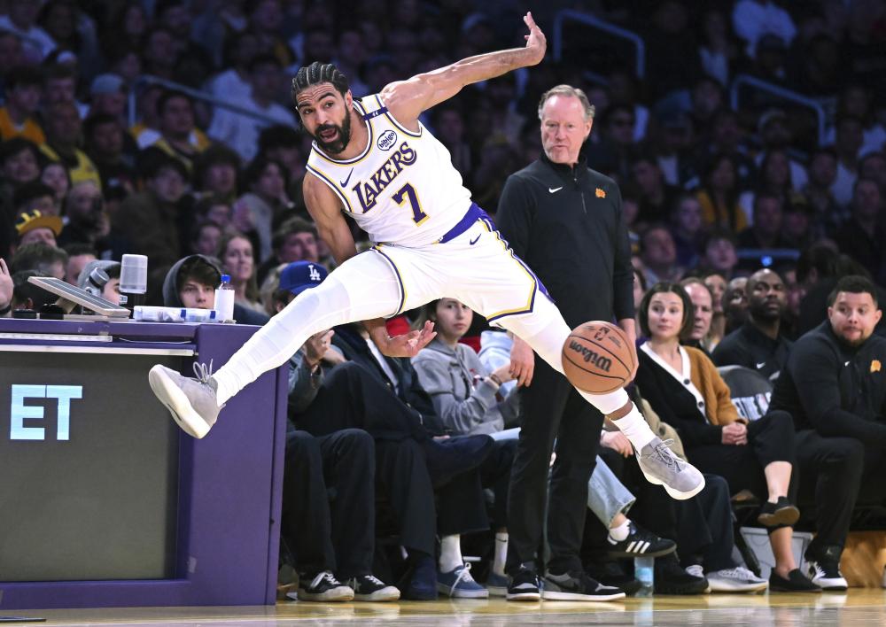 队的防线稳 队的防线稳